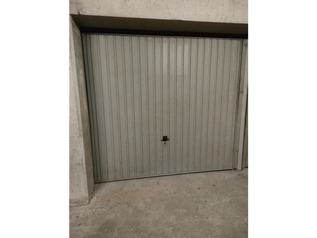 location parking Marseille 98€