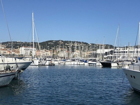vente local CANNES 65 240€