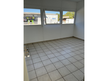 location professionnel Ville la grand