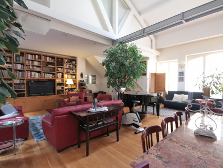 location appartement PARIS 10EME ARRONDISSEMENT 10 000€