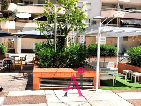 vente local ANTIBES 56 000€