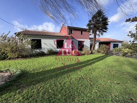 vente maison Secondigny  233 990€