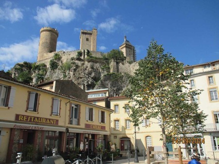vente local FOIX  192 000€