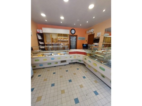 vente local Montval-sur-Loir  195 000€
