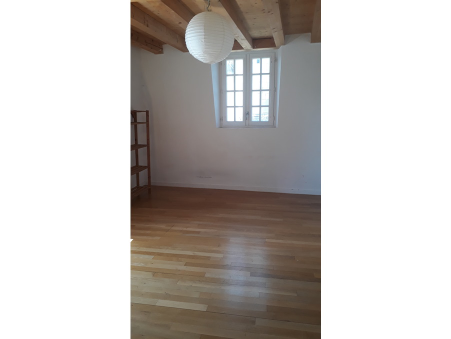Location Appartement TOURS  470 €