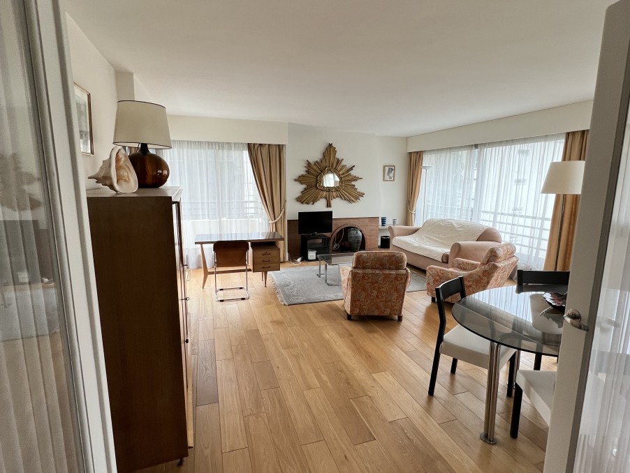 Location Appartement NEUILLY SUR SEINE 2 600 €