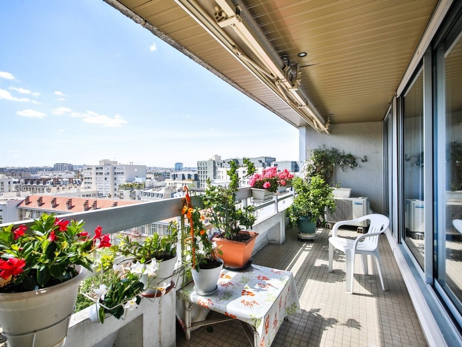 Vente Autre Paris 15ème  270 000 €
