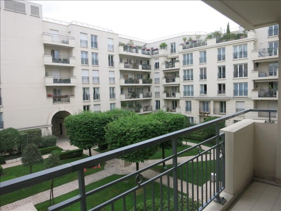 Vente Autre Issy-les-Moulineaux 1 072 000 €
