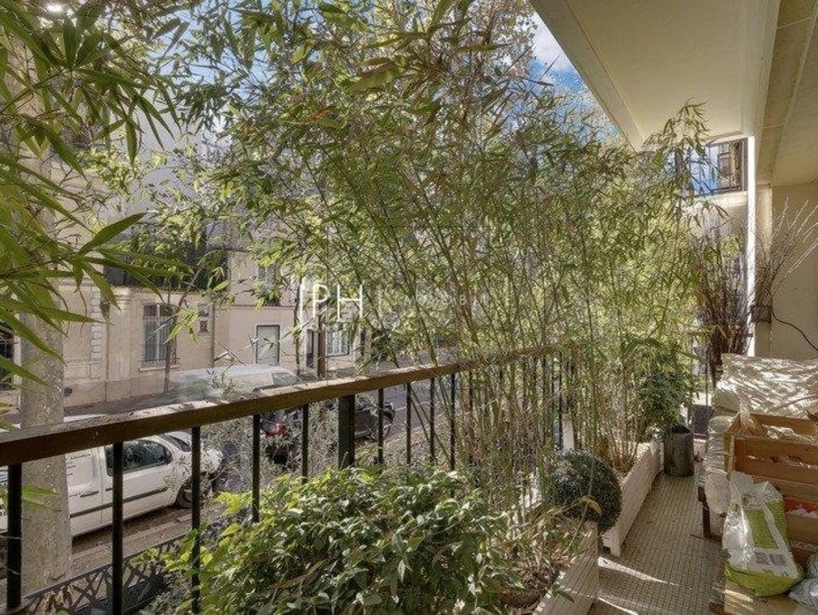 Vente Autre Neuilly-sur-Seine  895 000 €