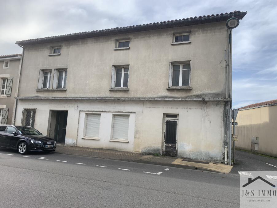 Vente Maison CHASSENEUIL SUR BONNIEURE 70 500 €