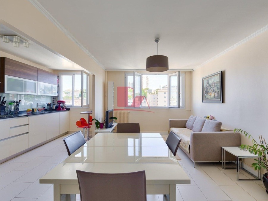 Vente Autre Issy-les-Moulineaux  527 850 €
