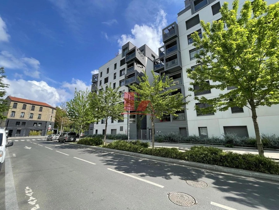 Vente Autre Issy-les-Moulineaux  412 000 €