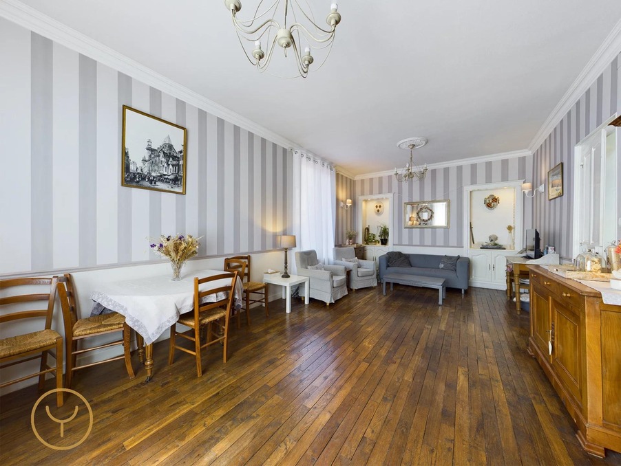 Vente Autre Troyes  255 000 €