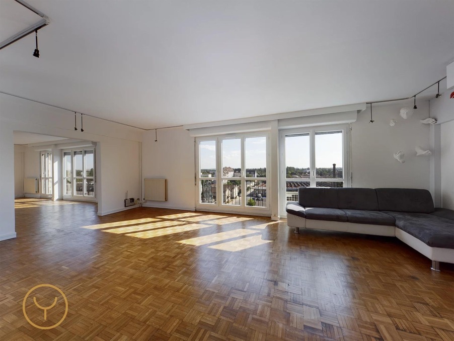 Vente Autre Troyes  192 000 €