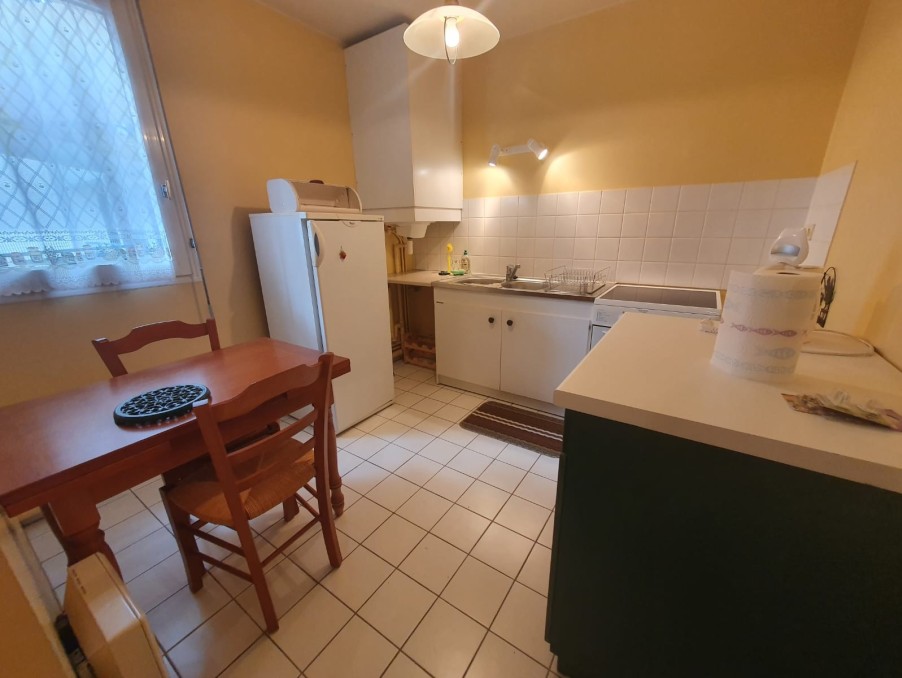 Location Appartement LA RICHE  595 €