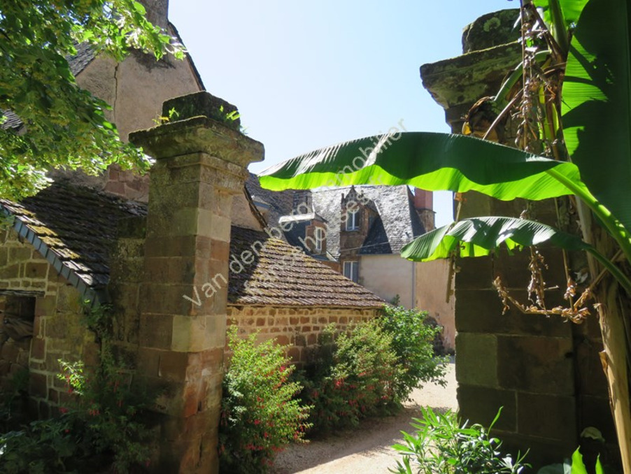 Vente Maison Saint-Robert  884 000 €