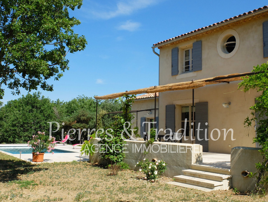 Location Maison Caseneuve 2 400 €