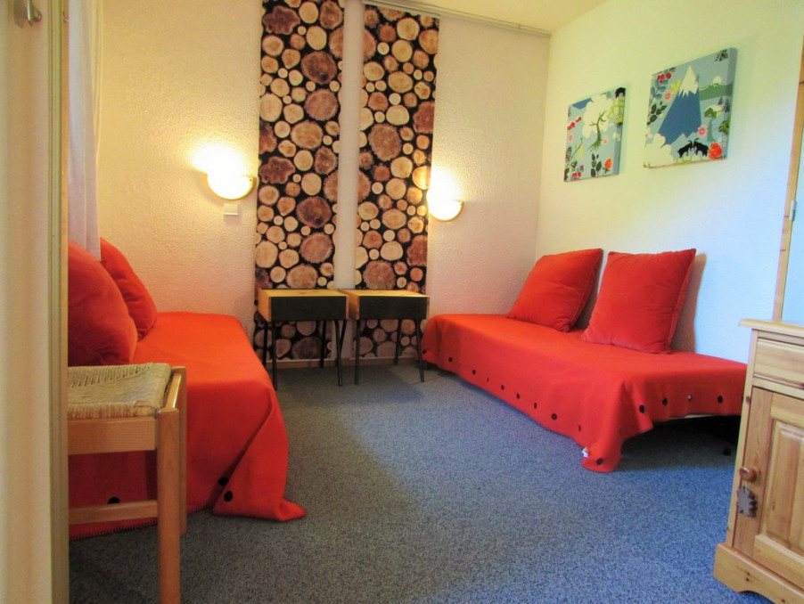 Location Appartement MONTCHAVIN  365 €