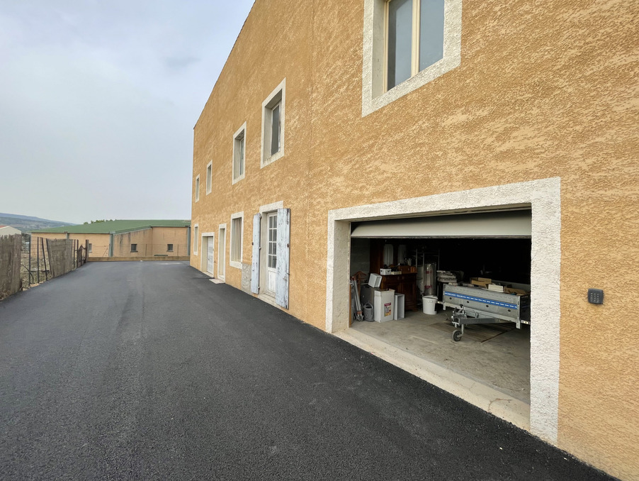 Location Local Apt  685 €
