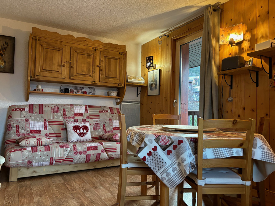 Location Appartement MONTCHAVIN  580 €