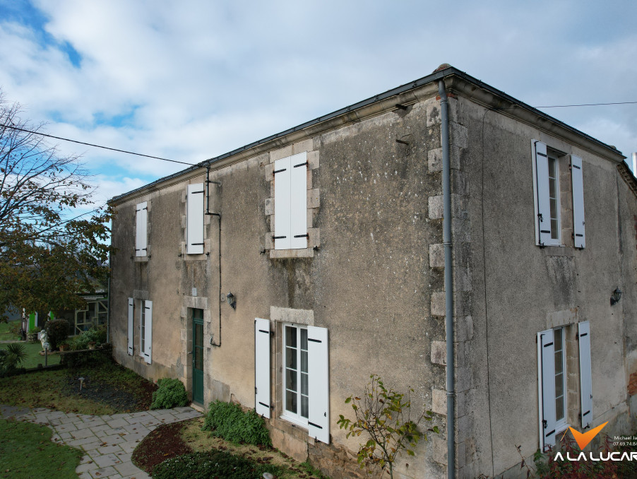 Vente Maison POUZAUGES  328 000 €