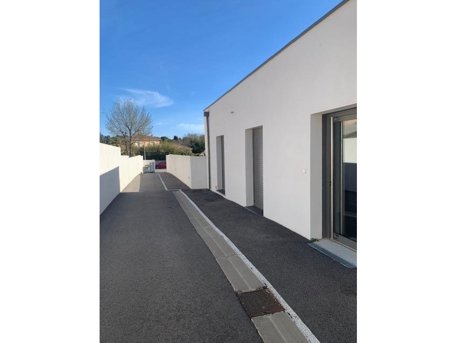 Location Professionnel SAINT JEAN DE VEDAS  850 €