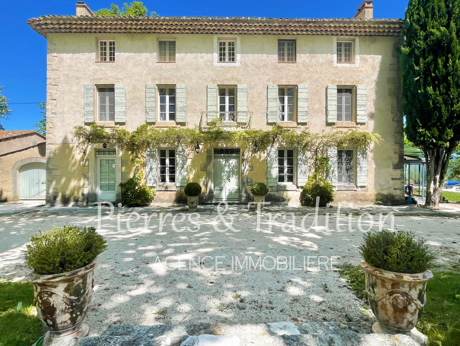 Location Maison Saint-Martin-de-Castillon 12 500 €