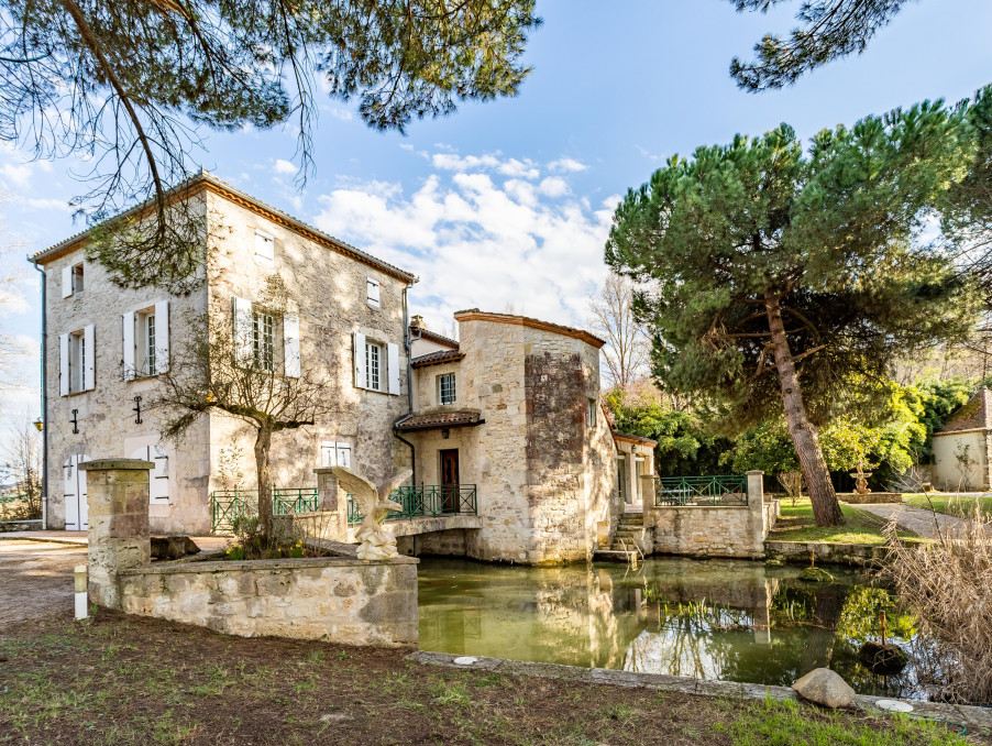 Vente Maison PUYMIROL  745 000 €