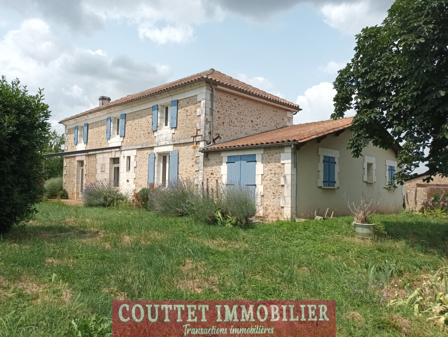 Vente Maison La rochefoucauld en angoumois   475 000 €