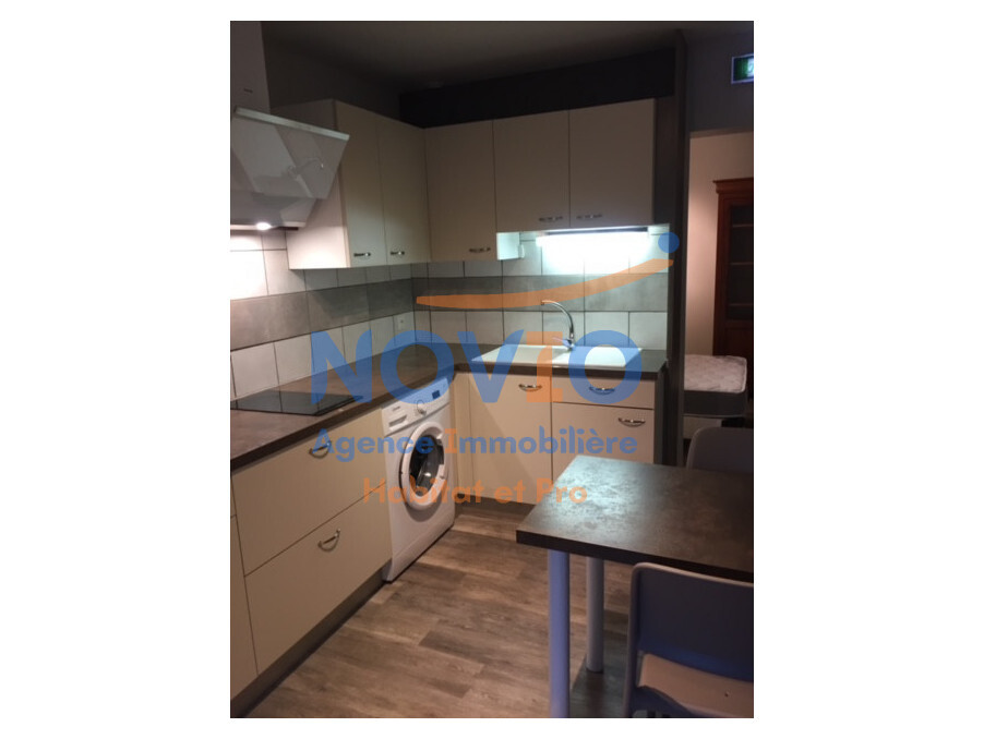Location Appartement CHATELLERAULT  390 €