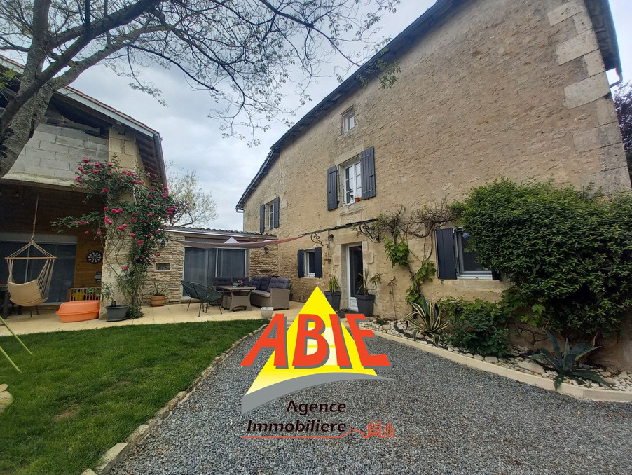 Vente Maison Cherveux  297 000 €
