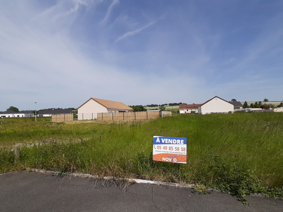 Vente Terrain CHATELLERAULT 63 300 €