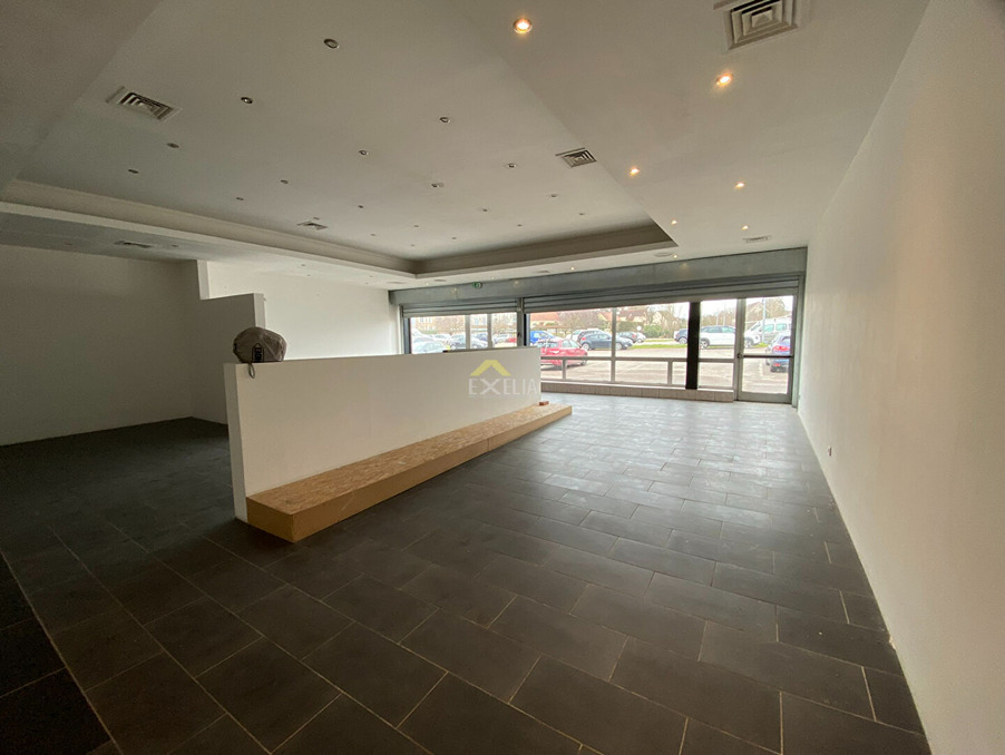 Location Local Hardricourt 5 700 €