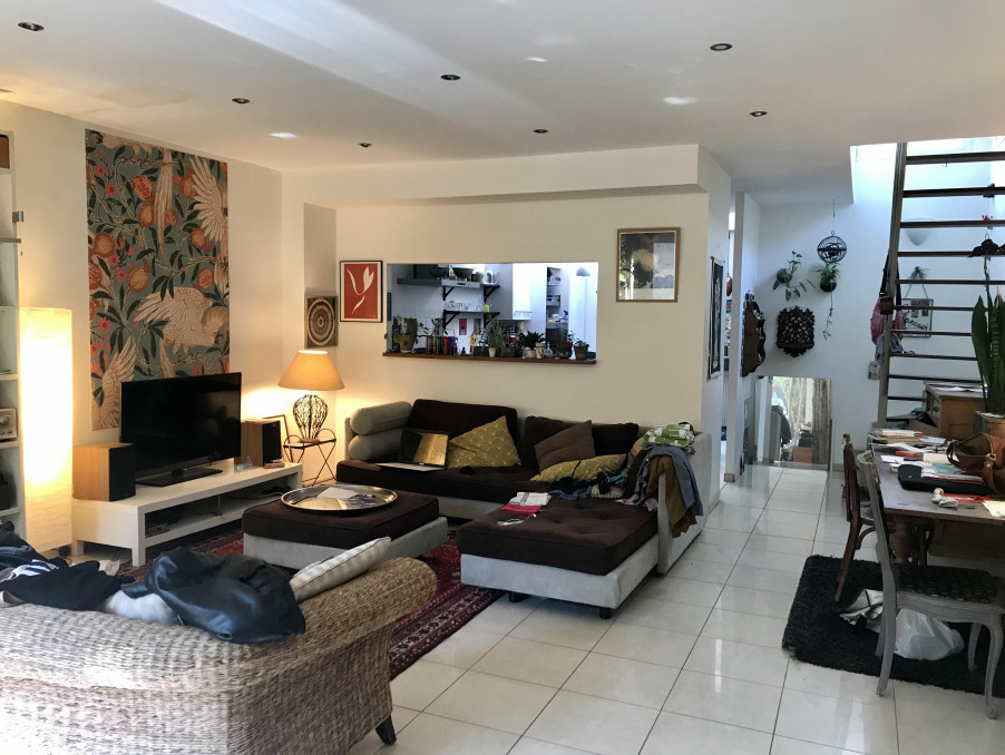 Location Maison VILLEURBANNE 2 400 €