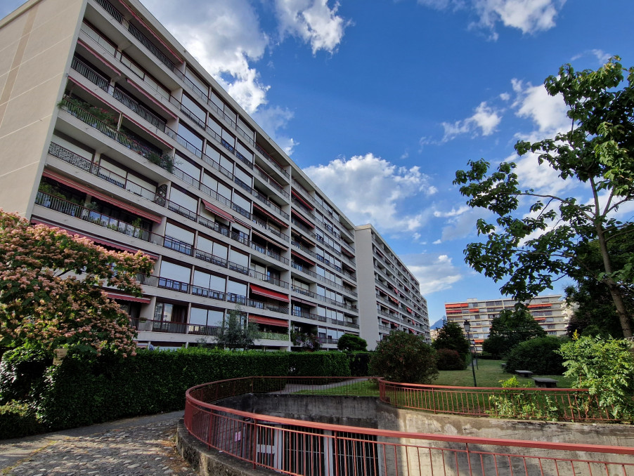 Vente Appartement ECHIROLLES 99 200 €