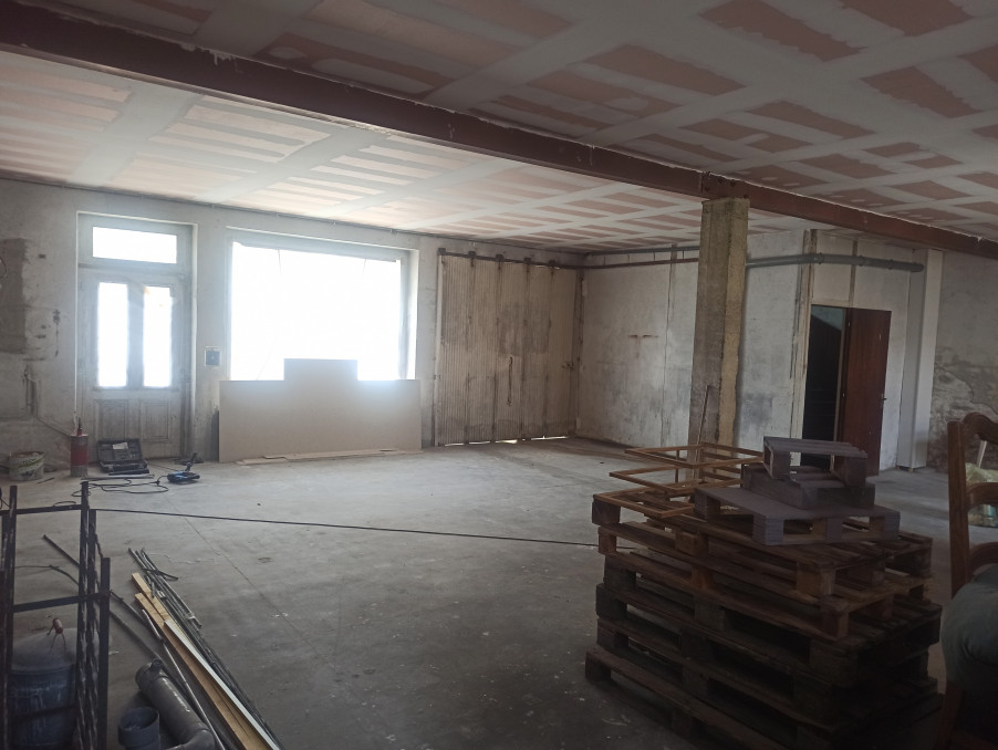 Vente Local PONT CROIX 99 000 €