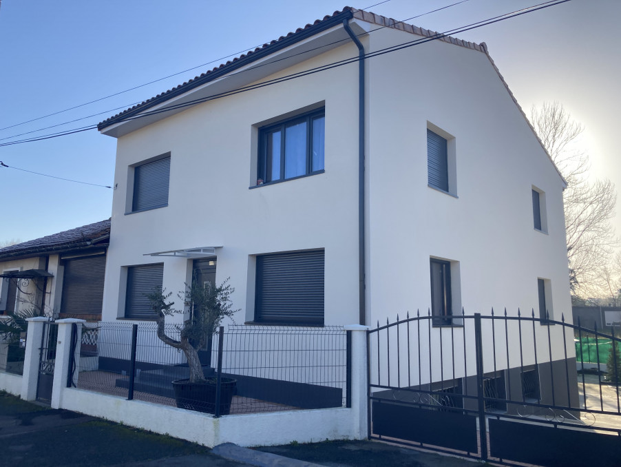 Location Appartement PESSAC  568 €