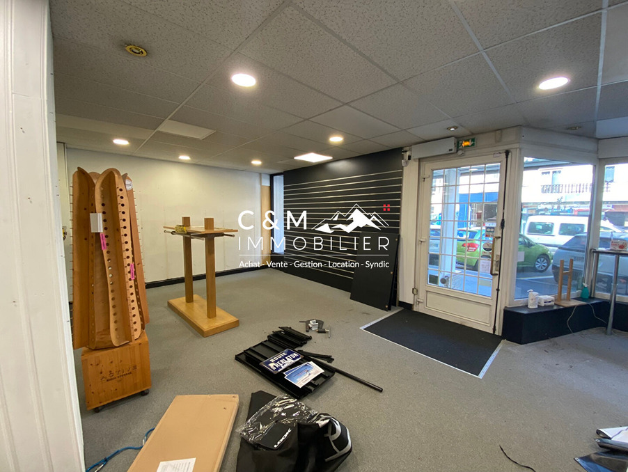 Vente Local Modane  270 000 €