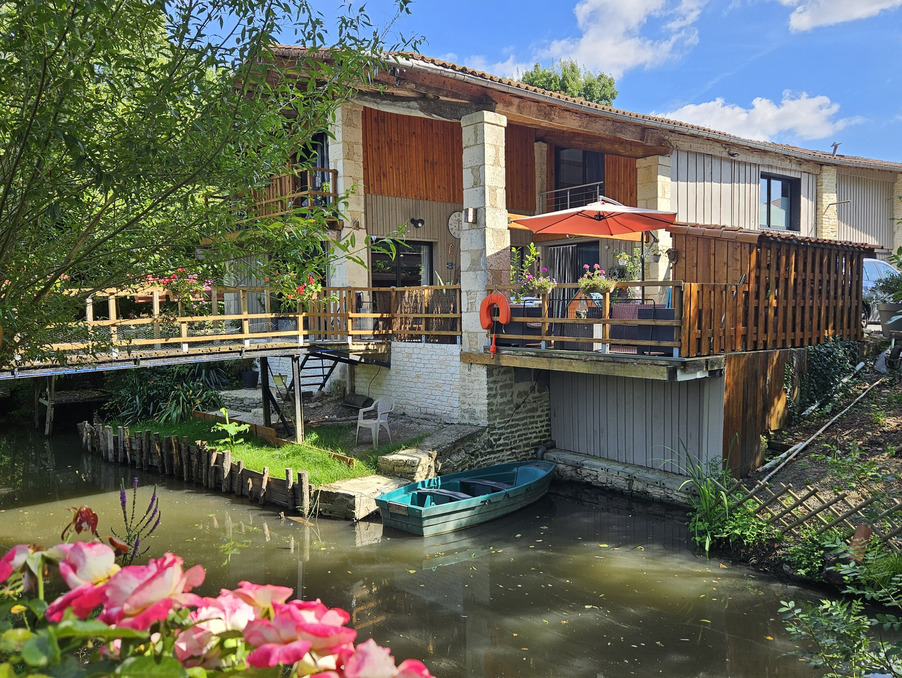 Vente Maison Le Vanneau-Irleau  379 000 €