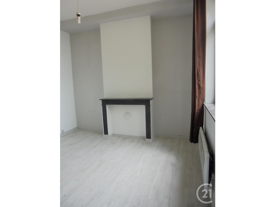 Location Appartement Douai  320 €