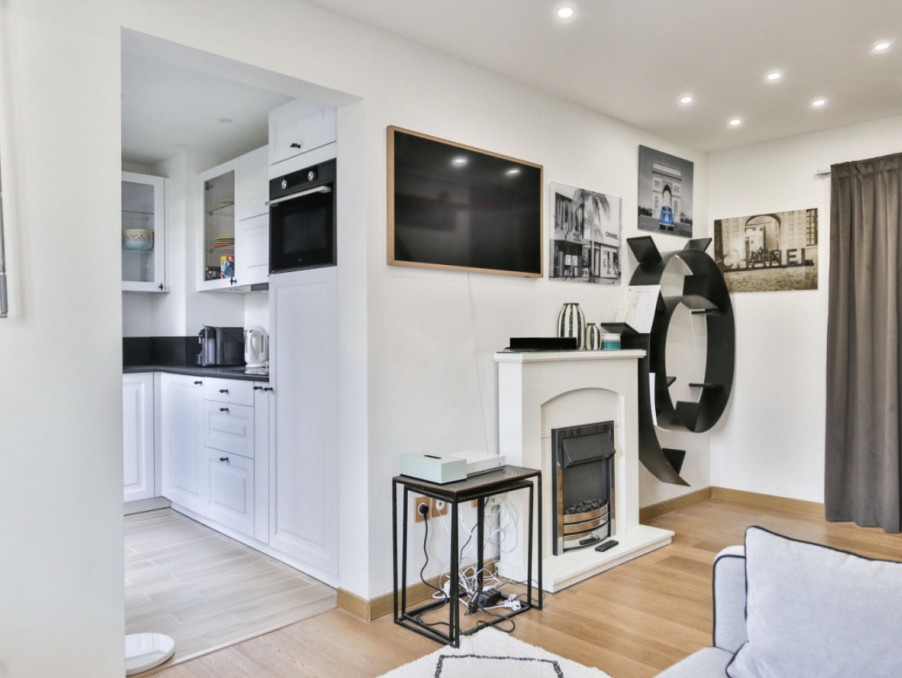 Location Appartement NEUILLY SUR SEINE 1 900 €