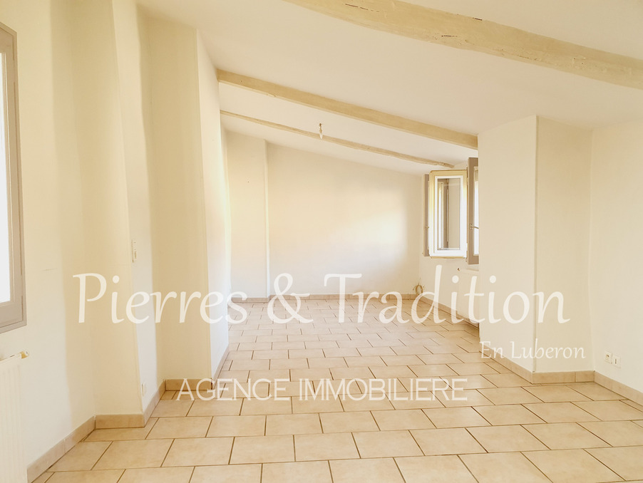 Location Appartement Apt  735 €