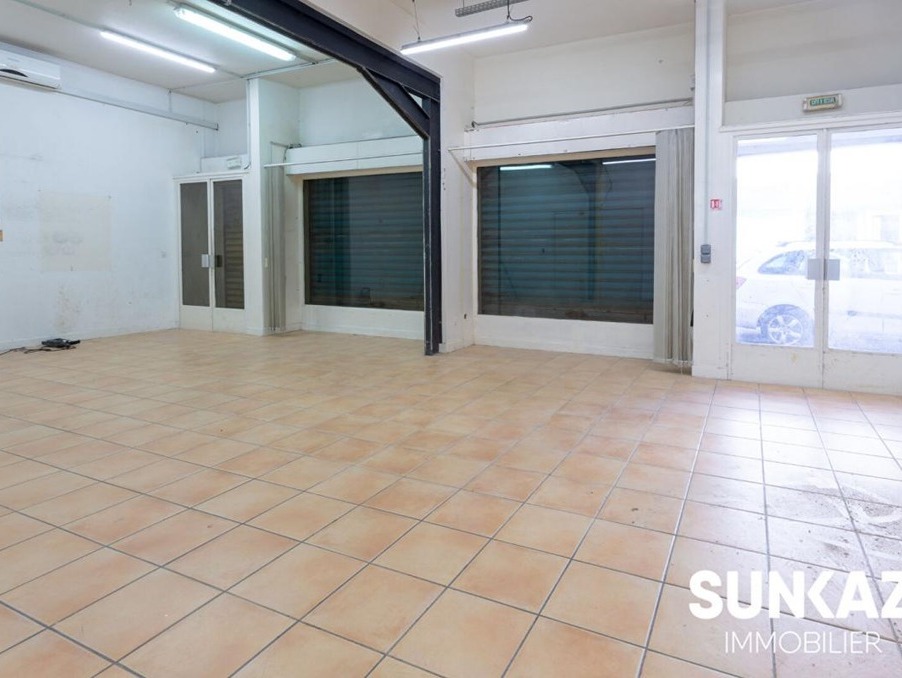 Location Local Saint-Pierre 5 400 €