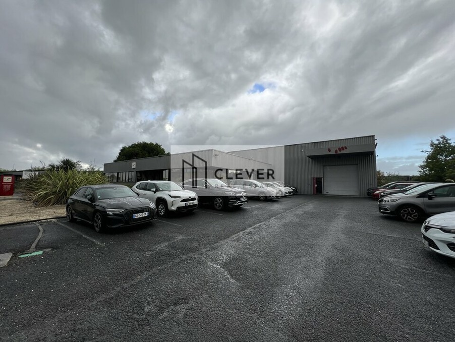 Location Local PESSAC 9 167 €