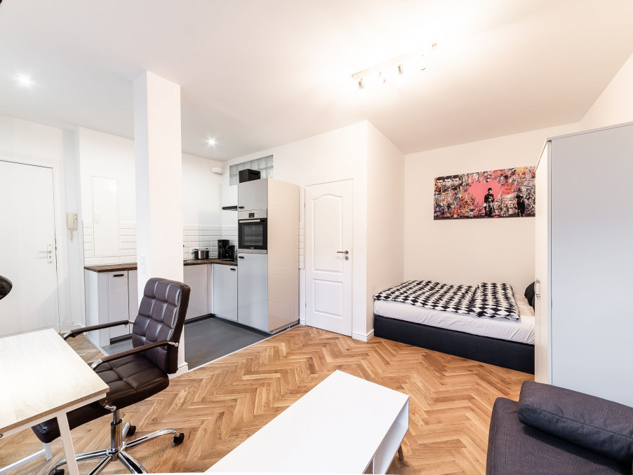 Location Appartement PARIS 17EME ARRONDISSEMENT  975 €