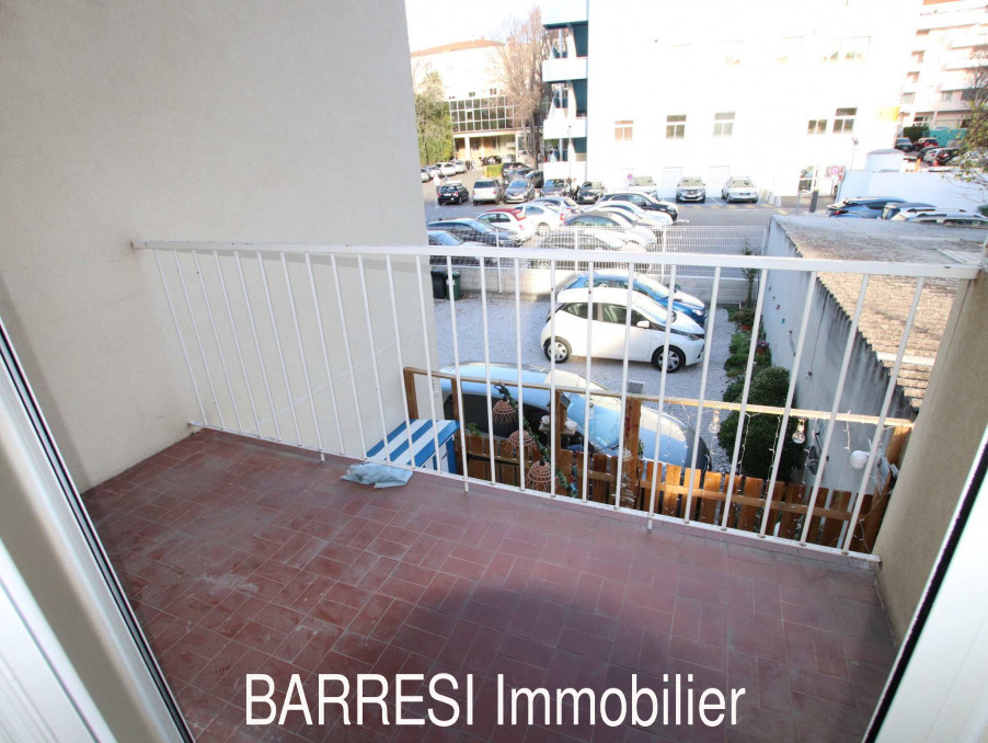 Location Appartement TOULON  772 €