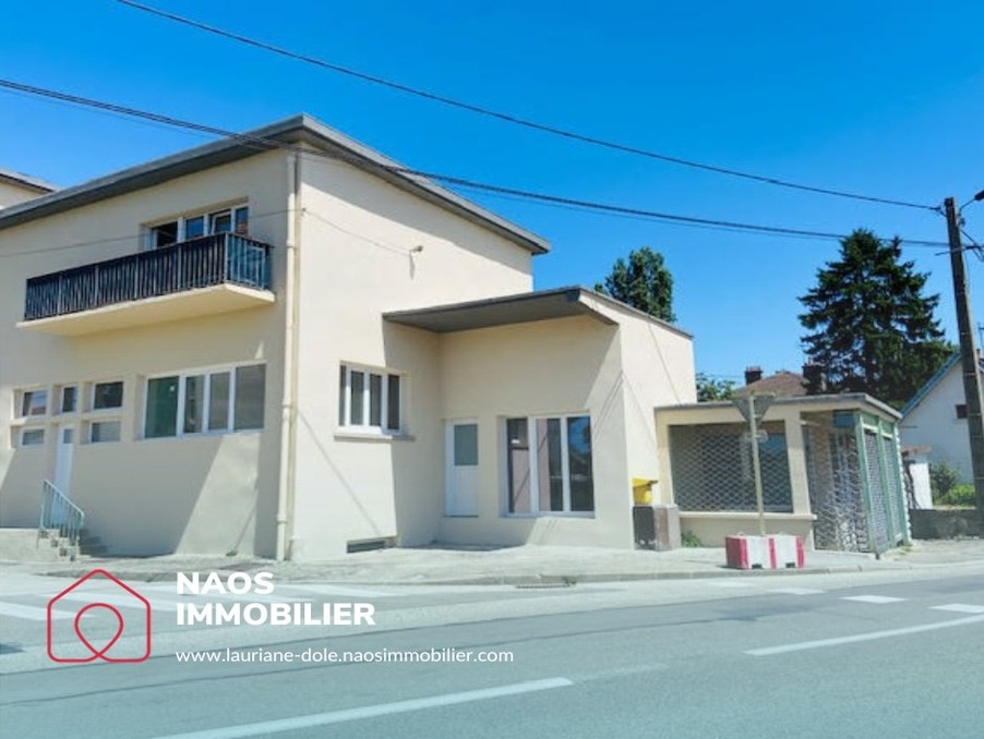 Location Local DOLE  700 €