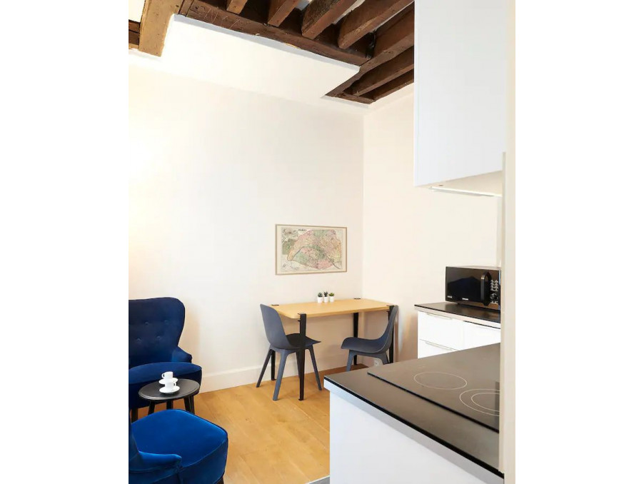 Location Appartement PARIS 4EME ARRONDISSEMENT  935 €