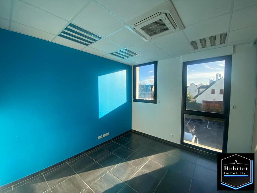 Location Local Le plessis belleville 1 800 €