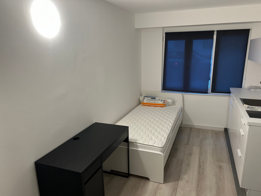Location Appartement PARIS 16EME ARRONDISSEMENT  790 €